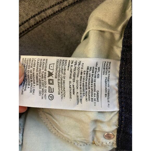 Levi’s Bermuda modern skinny size 16 denim Jean shorts nwot - Picture 4 of 7